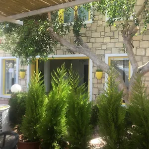 Otel Estrella, Gündoğan